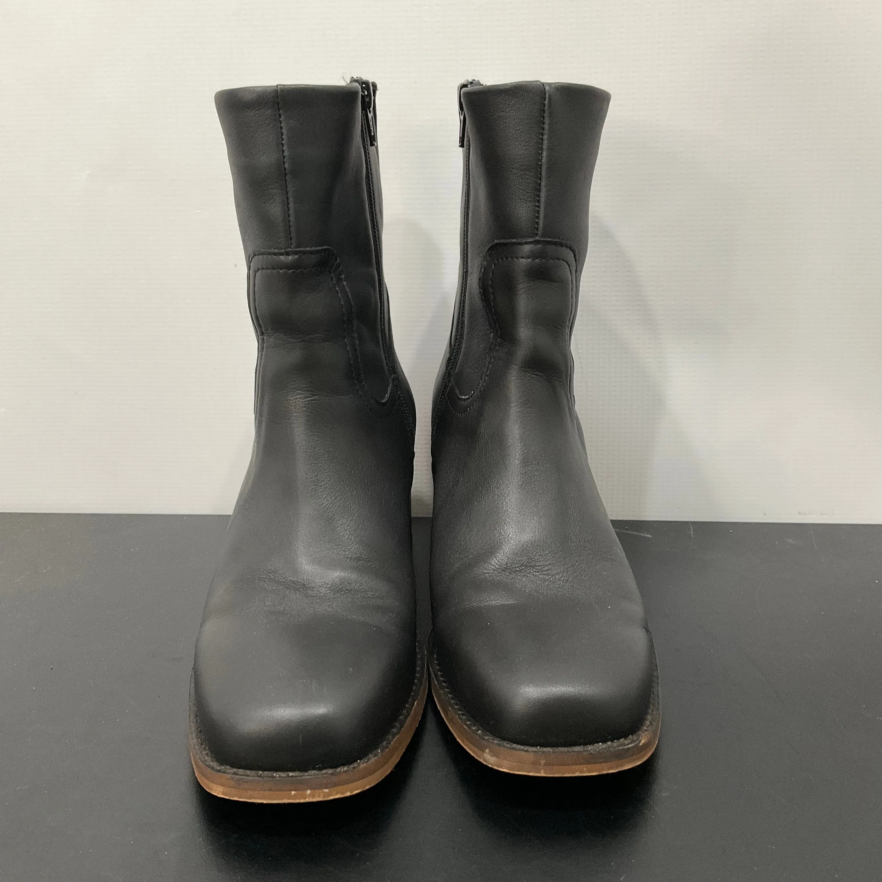 Boots Ankle Heels By Patina In Black, Size: 9